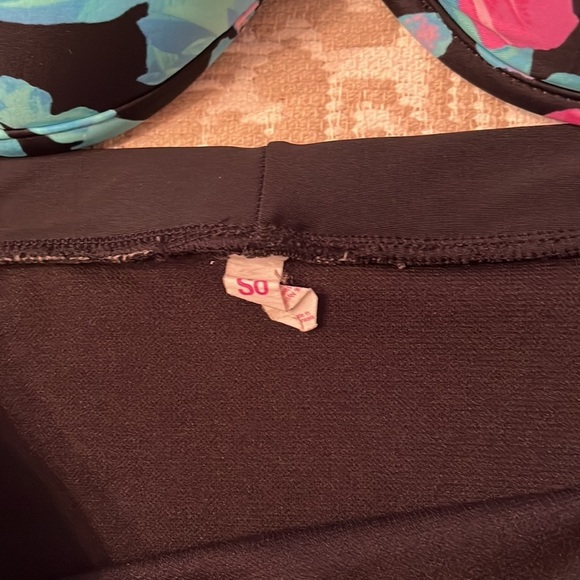 SO Medium Bikini with Padded Bra in EUC - Picture 2 of 6